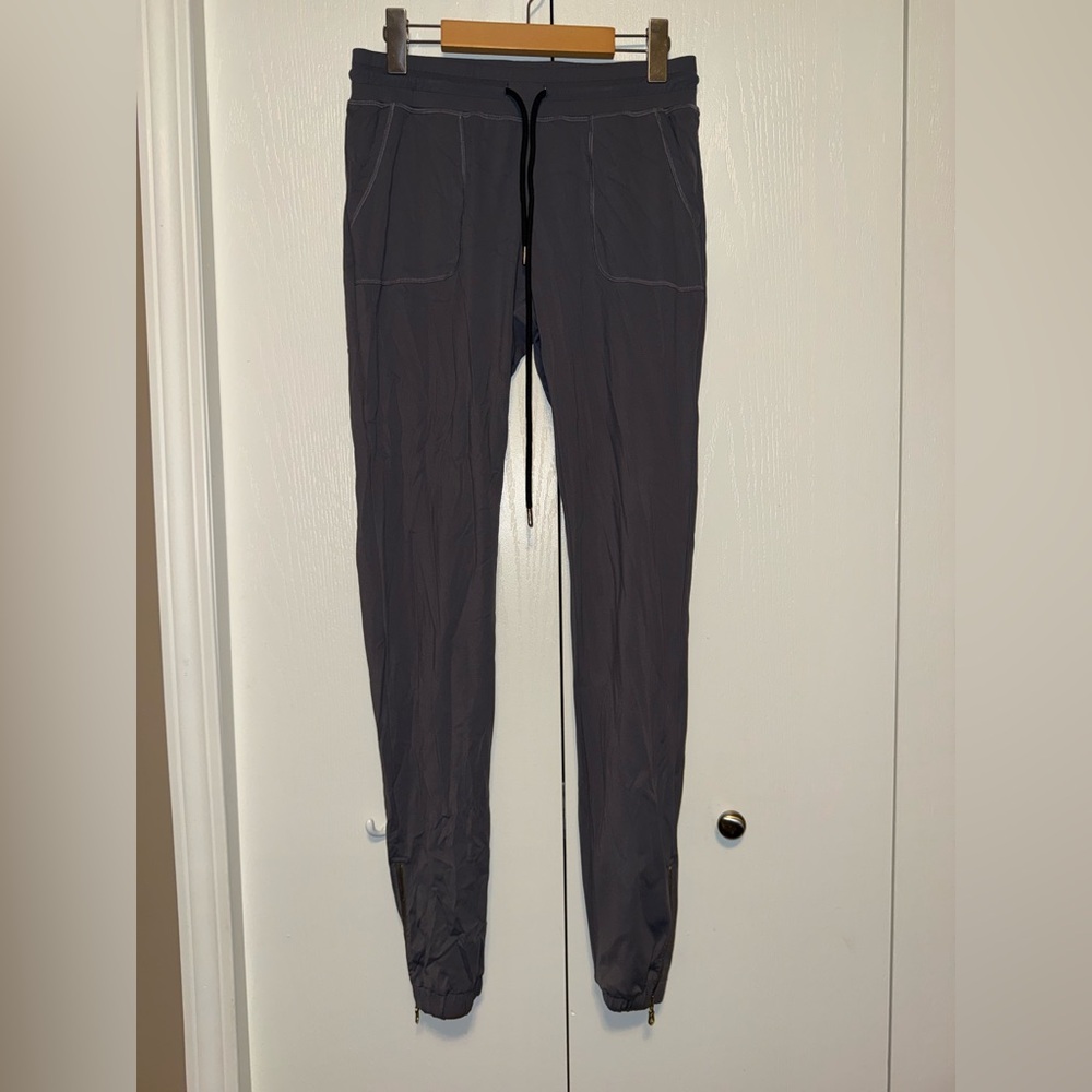Zyia Active Dark Gray Peak Zipper Jogger Pants